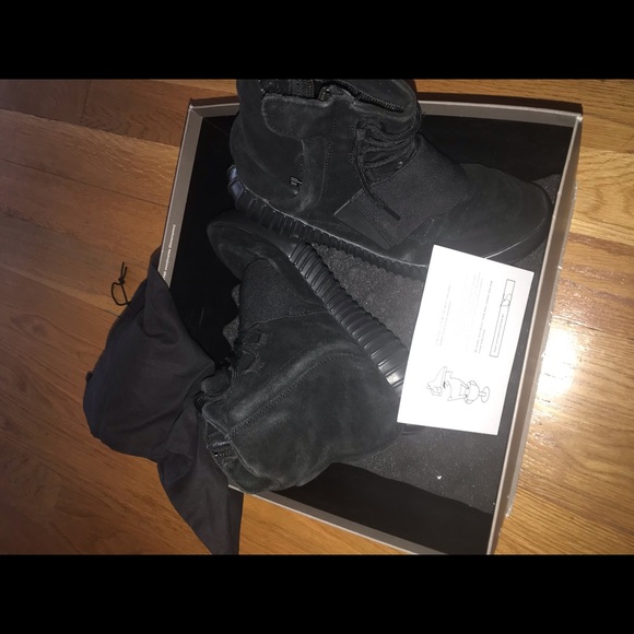 Size 9, box in bad shape but still have it main image 5